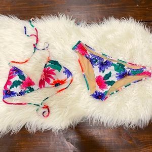 FLORAL🌸BIKINI WITH TRIANGLE TOP